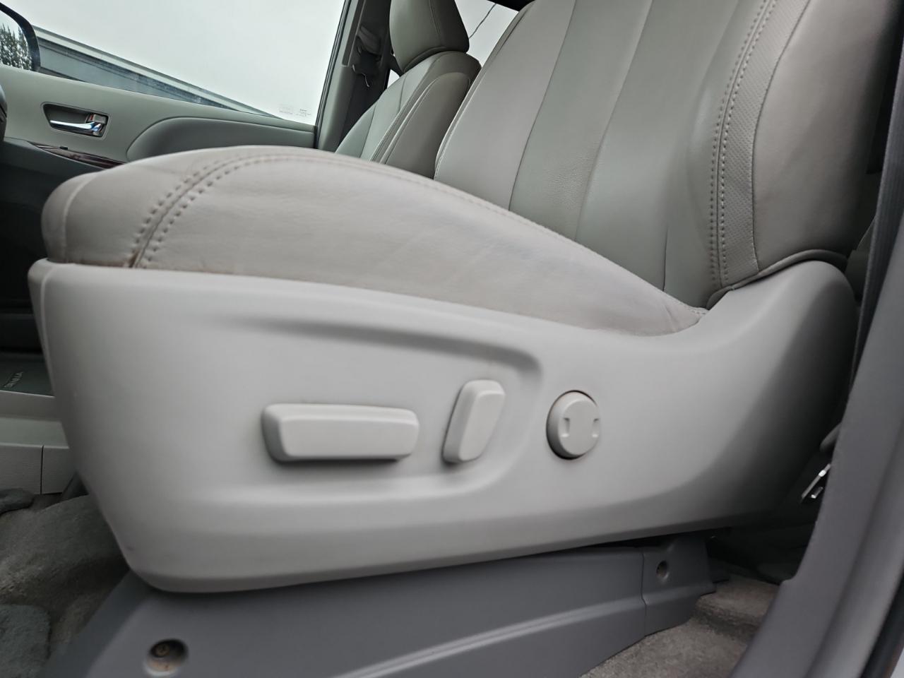 Toyota Sienna XLE 7 Passenger 2013