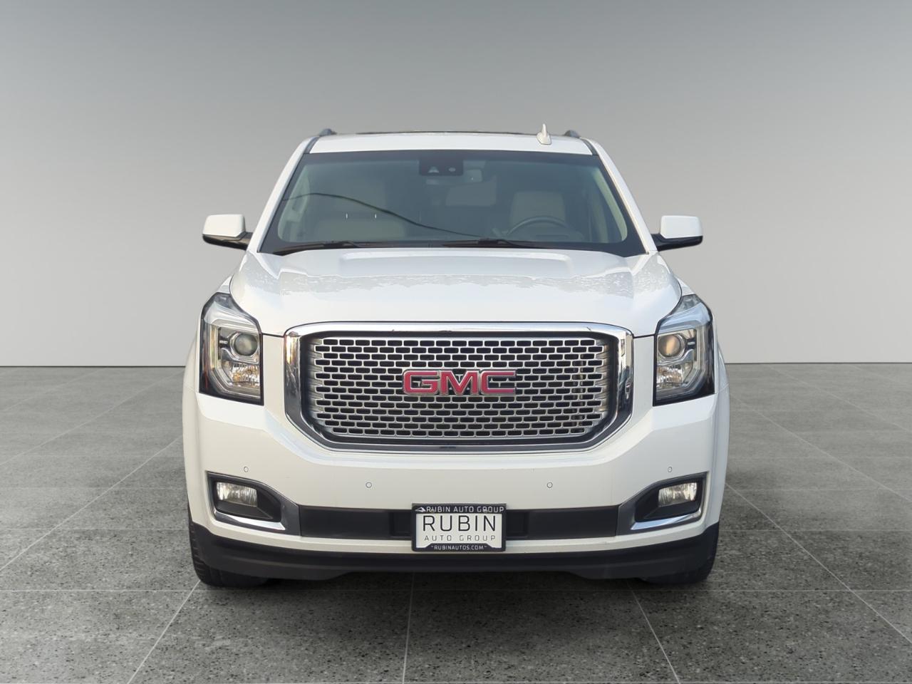 GMC Yukon Denali 4WD 2017