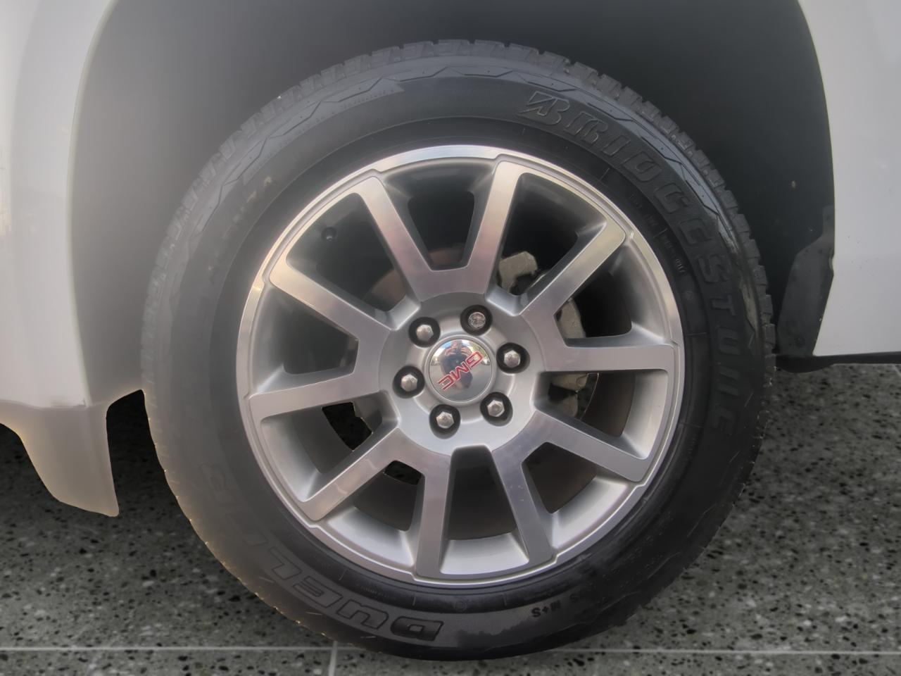 GMC Yukon Denali 4WD 2017