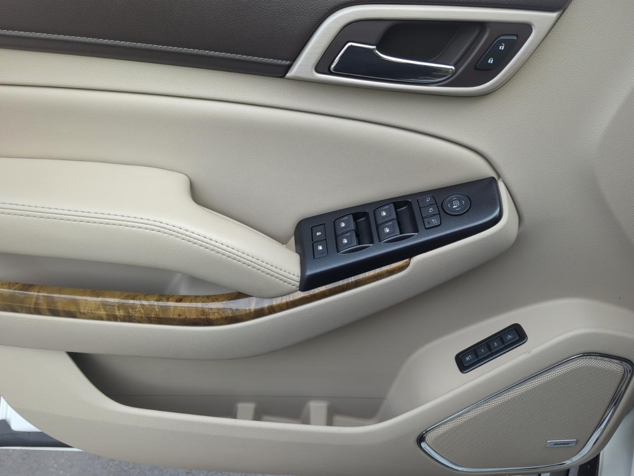 GMC Yukon Denali 4WD 2017