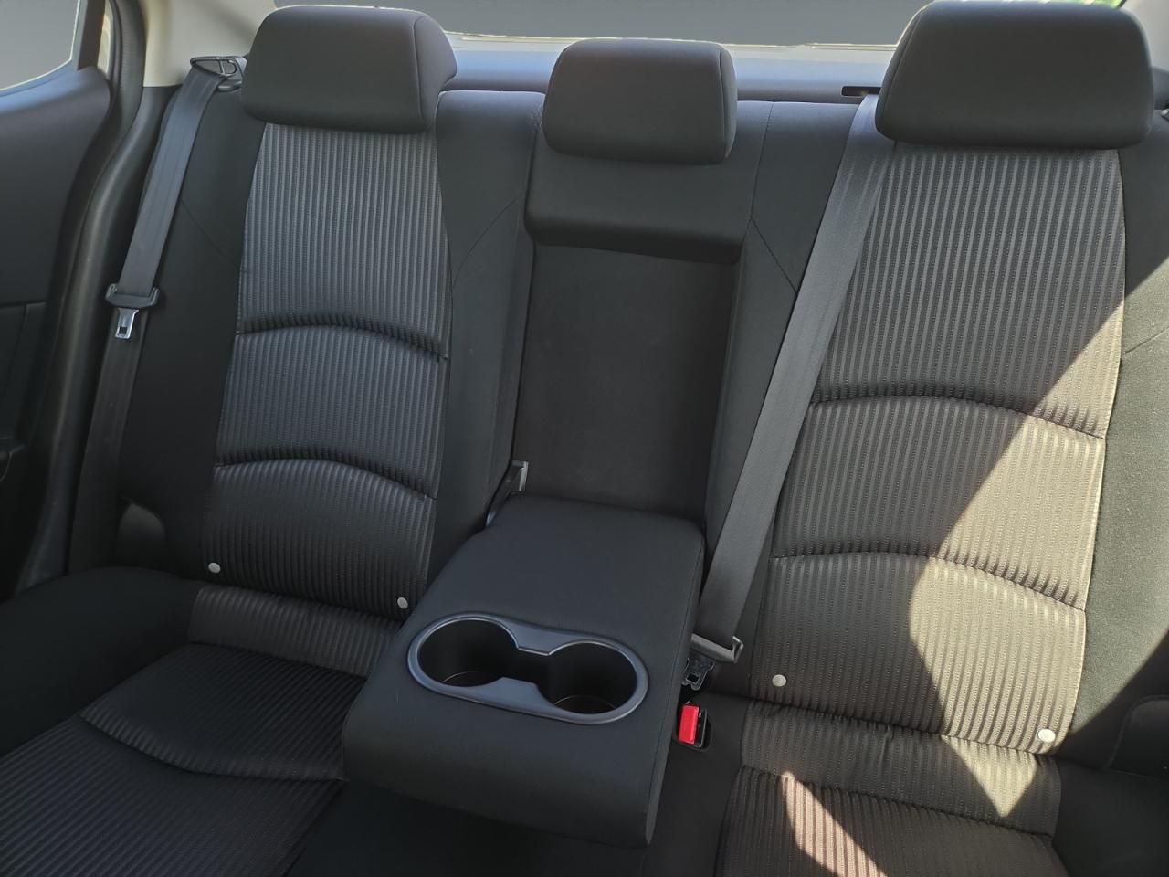 Mazda MAZDA3 i Sport AT 4-Door 2016