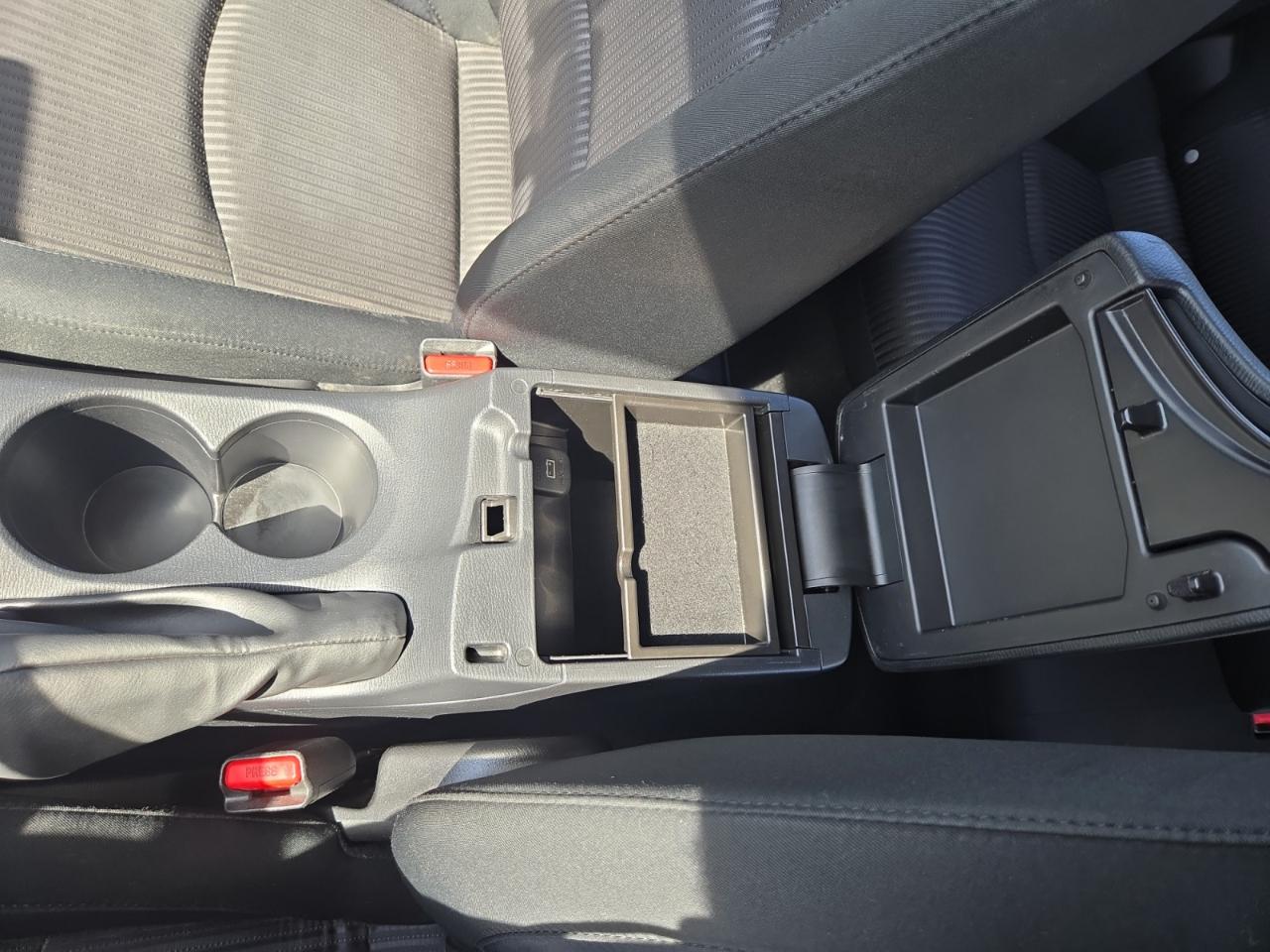 Mazda MAZDA3 i Sport AT 4-Door 2016