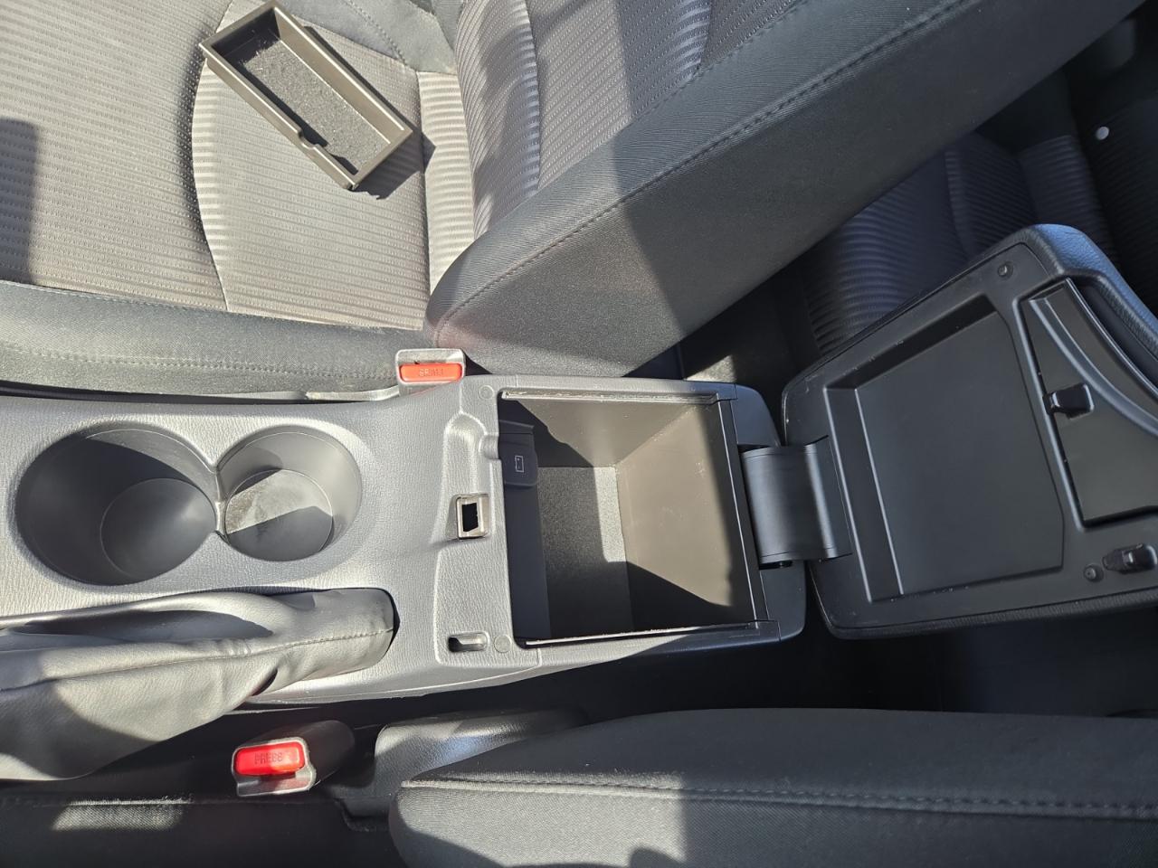 Mazda MAZDA3 i Sport AT 4-Door 2016