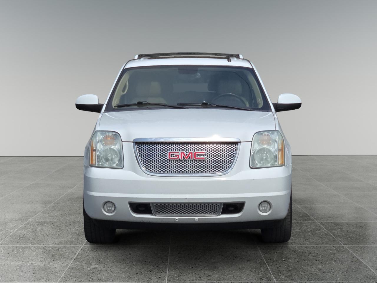 GMC Yukon Denali XL 4WD 2011