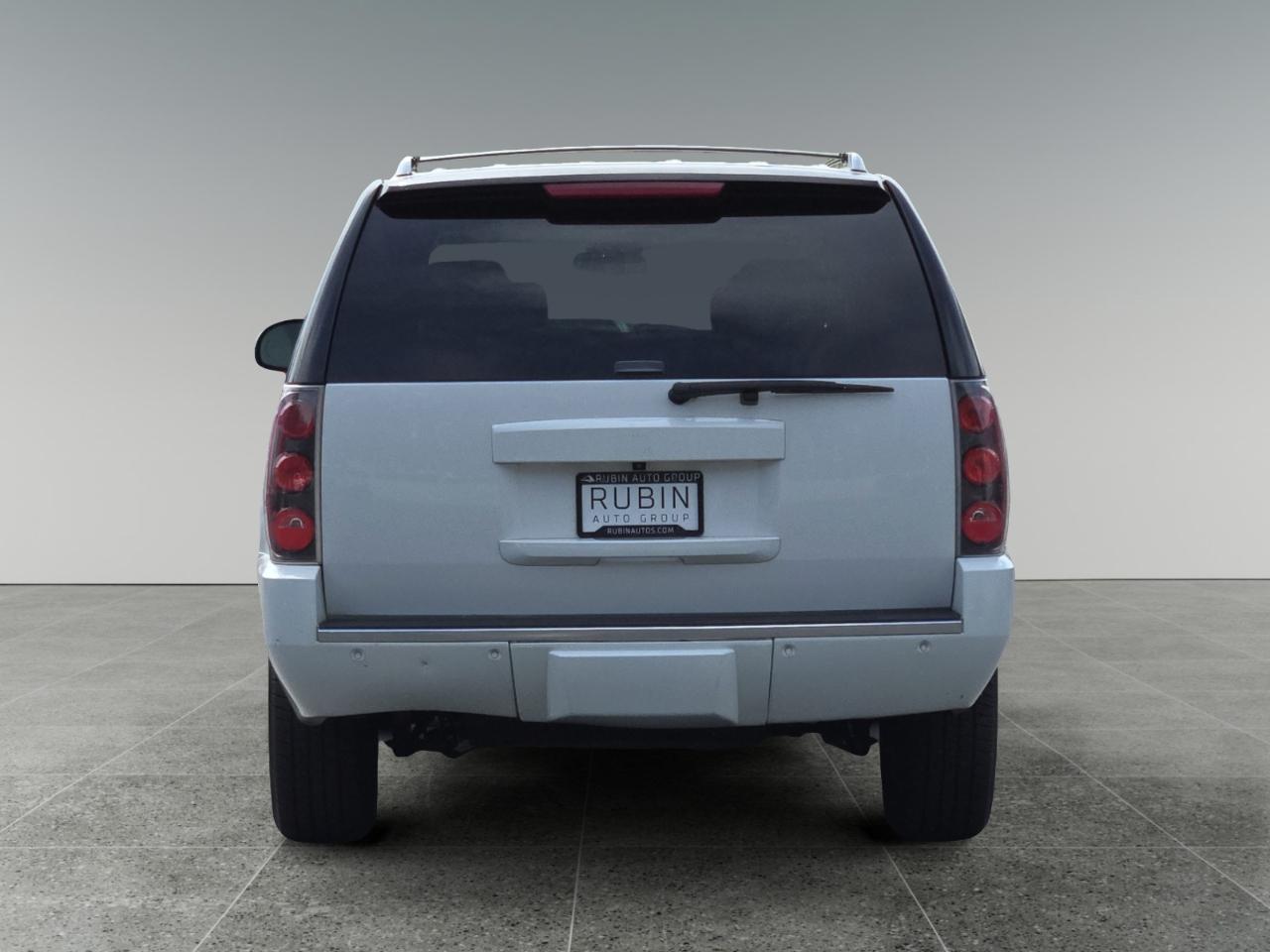 GMC Yukon Denali XL 4WD 2011