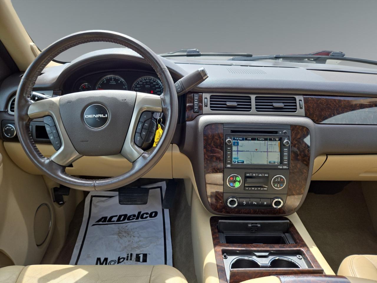 GMC Yukon Denali XL 4WD 2011