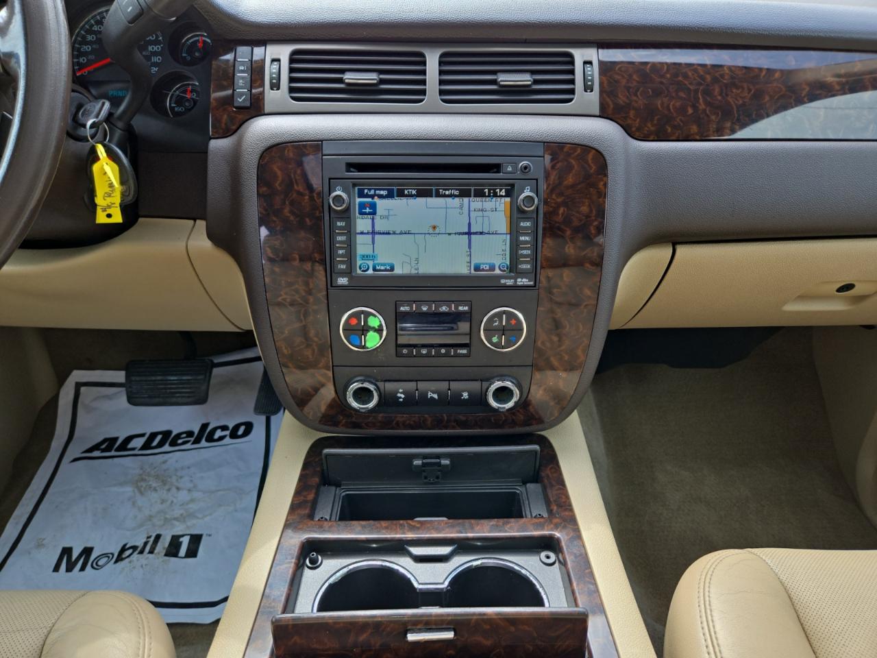 GMC Yukon Denali XL 4WD 2011