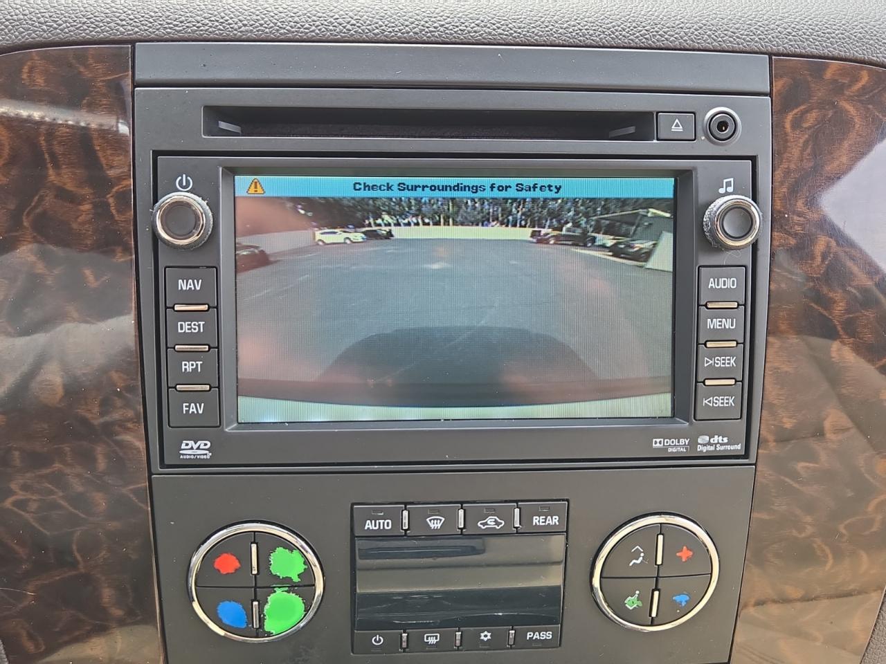 GMC Yukon Denali XL 4WD 2011