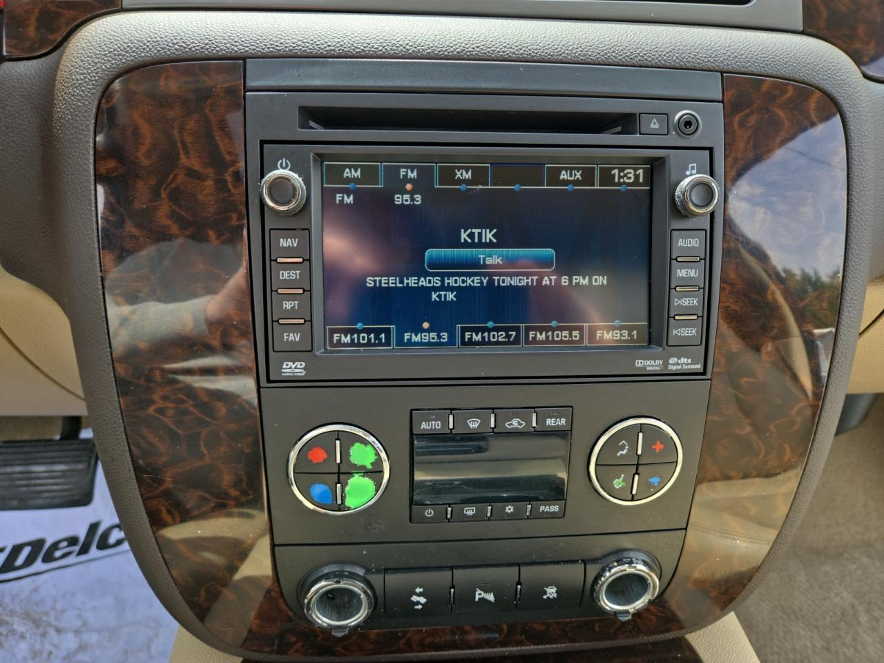 GMC Yukon Denali XL 4WD 2011