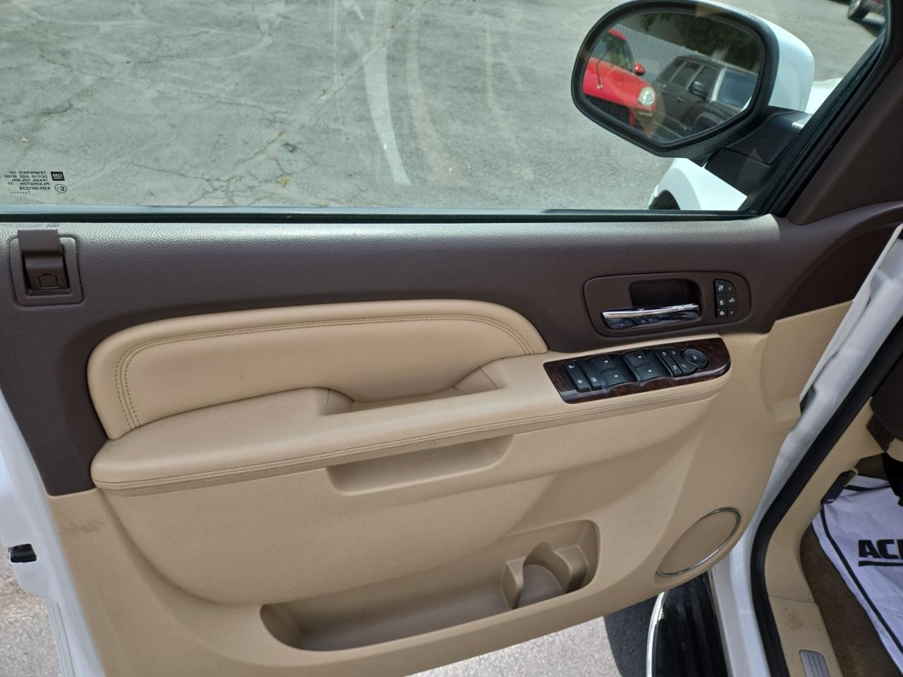 GMC Yukon Denali XL 4WD 2011