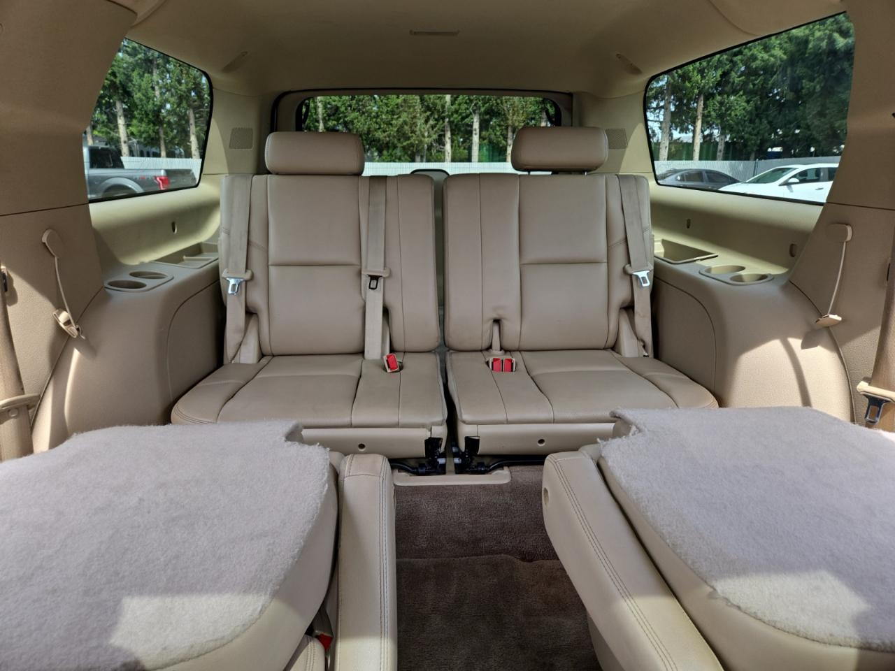 GMC Yukon Denali XL 4WD 2011
