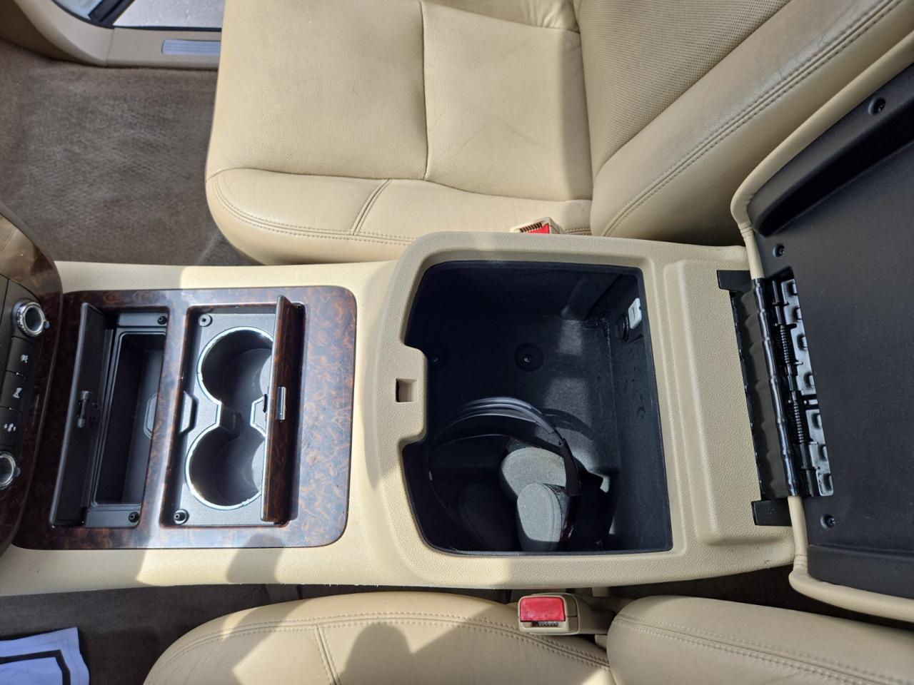 GMC Yukon Denali XL 4WD 2011