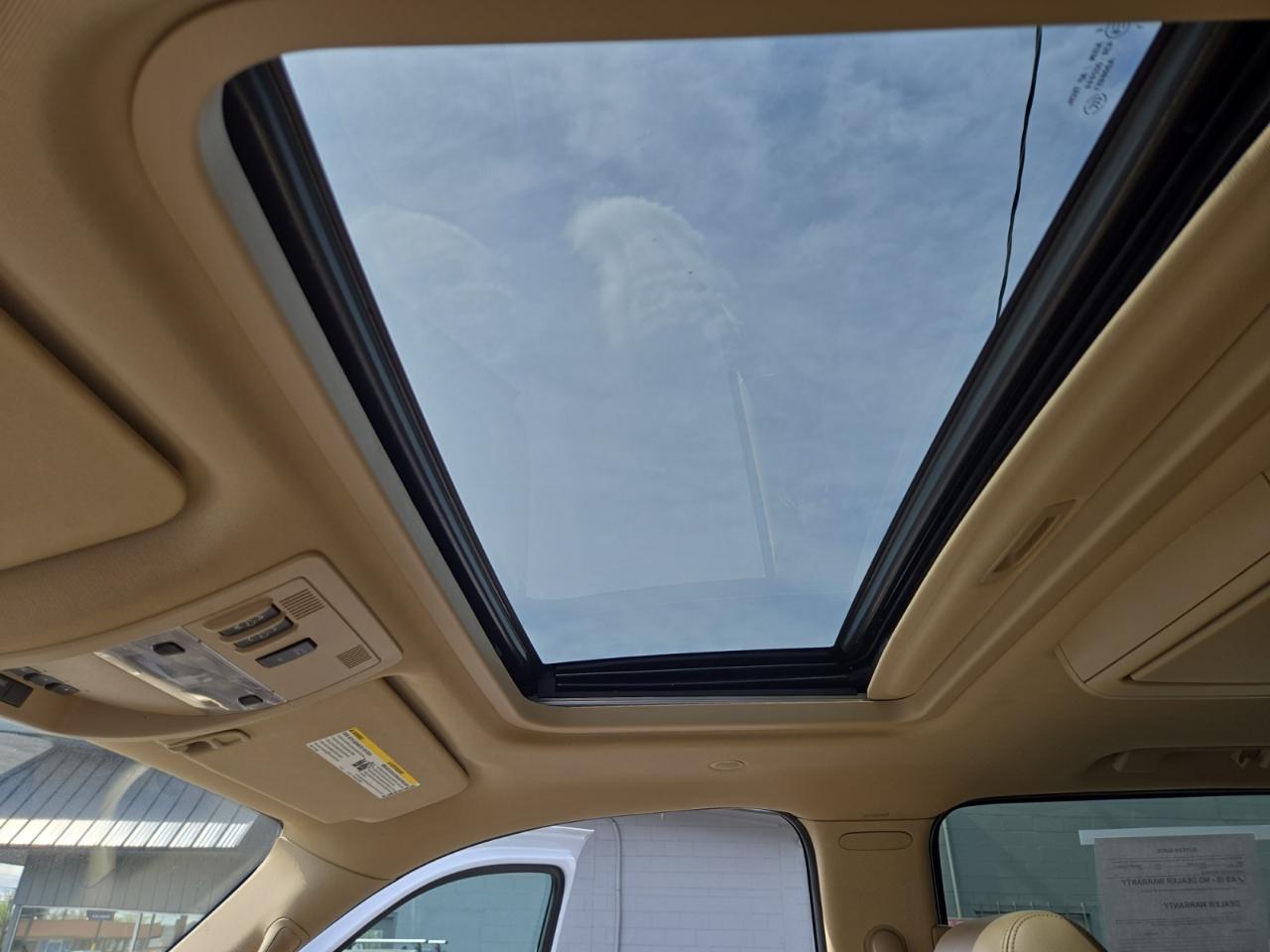 GMC Yukon Denali XL 4WD 2011