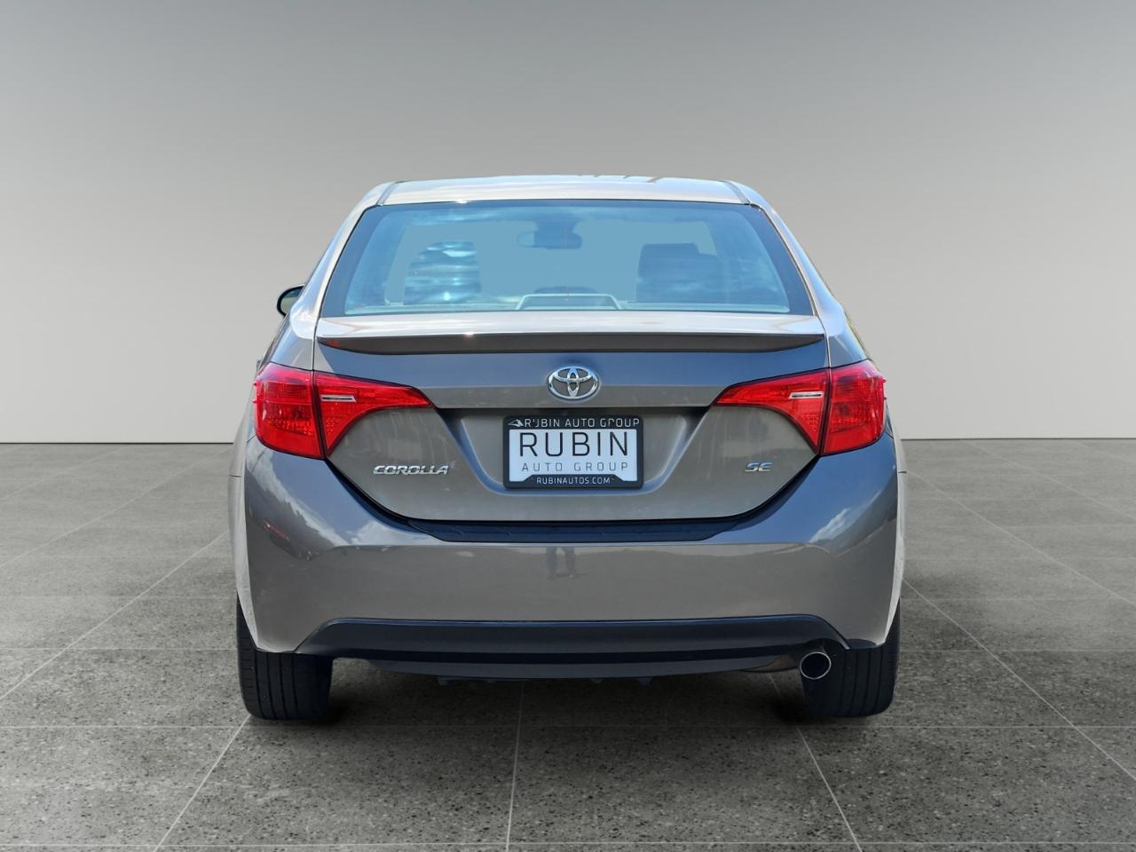 Toyota Corolla SE 4D Sedan 2017
