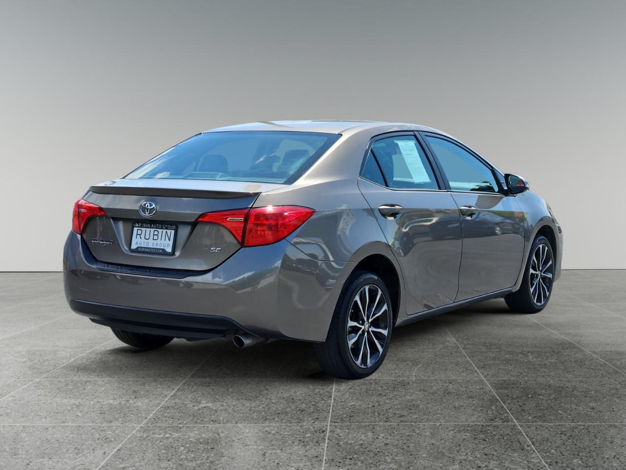 Toyota Corolla SE 4D Sedan 2017