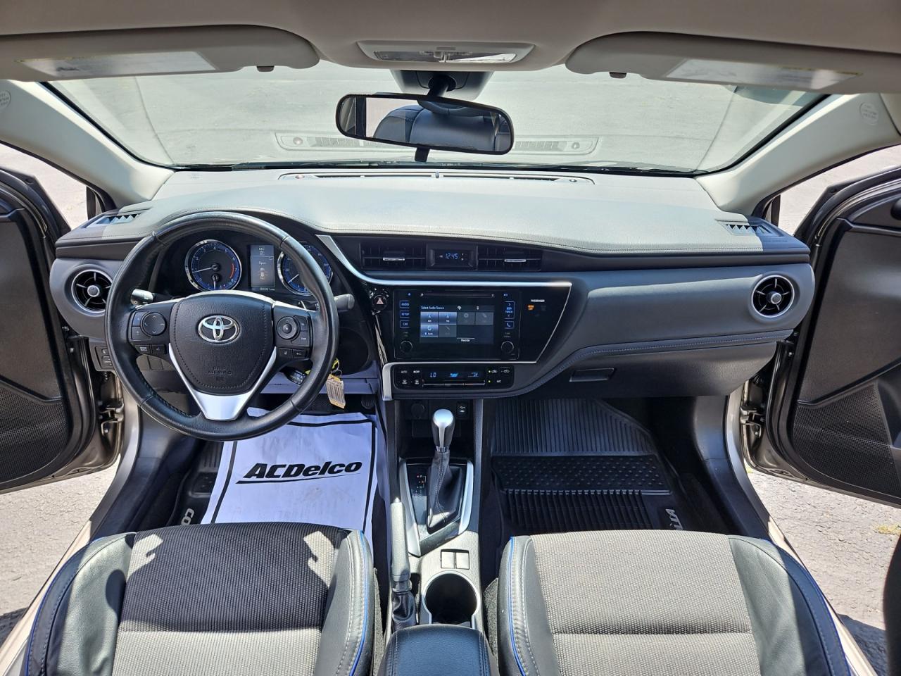 Toyota Corolla SE 4D Sedan 2017