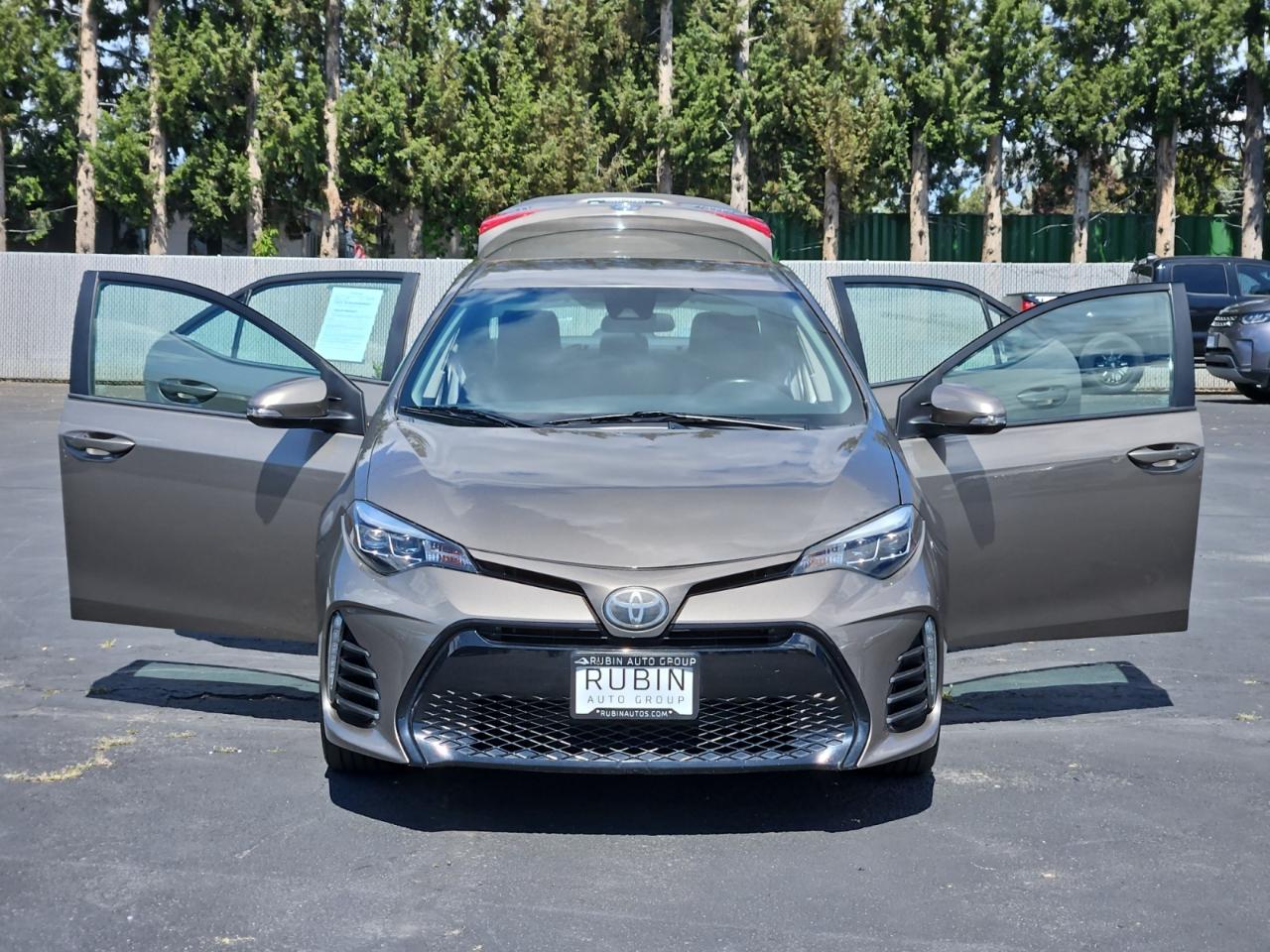 Toyota Corolla SE 4D Sedan 2017