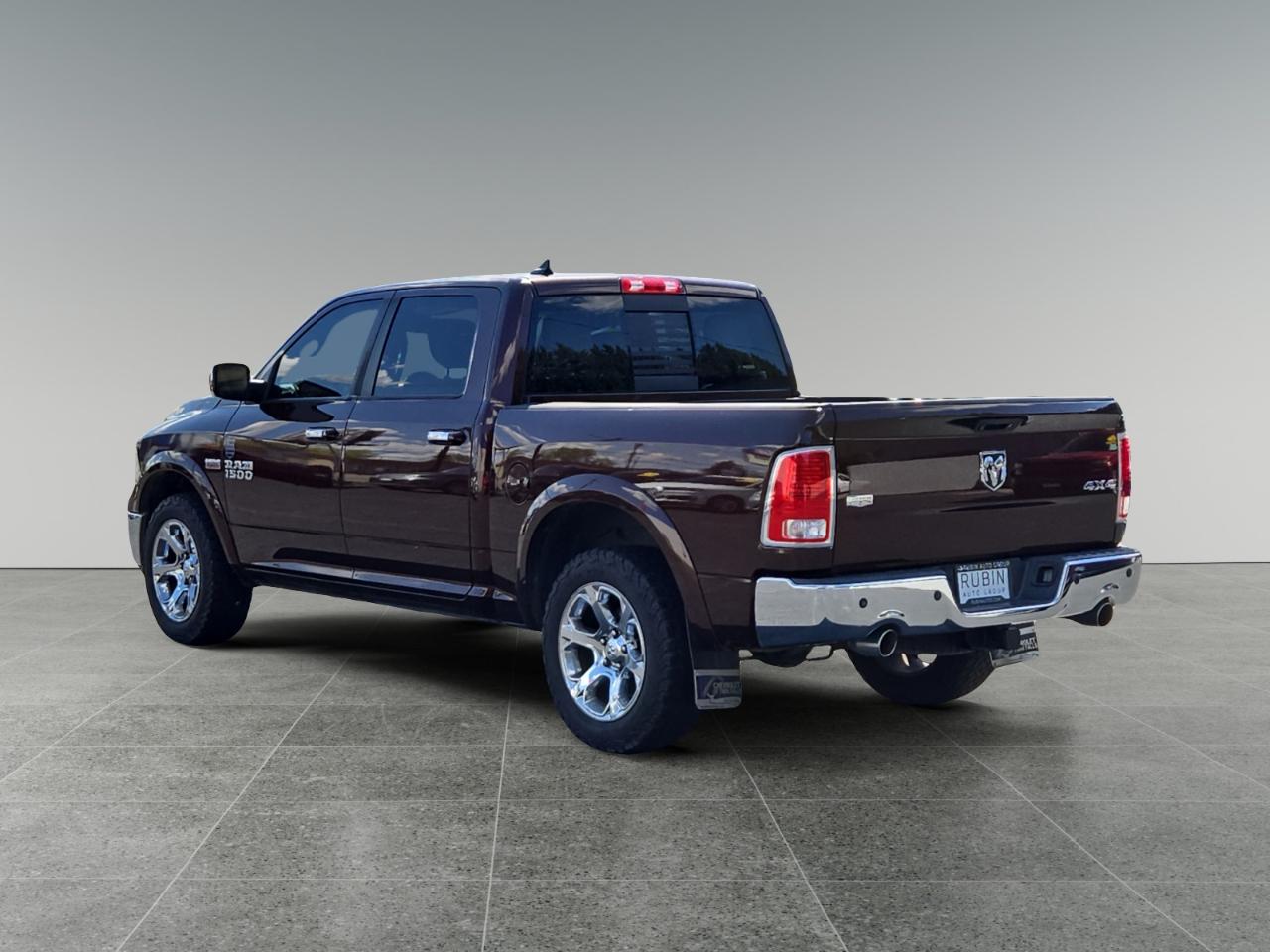 RAM 1500 Laramie Crew Cab SWB 4WD 2013