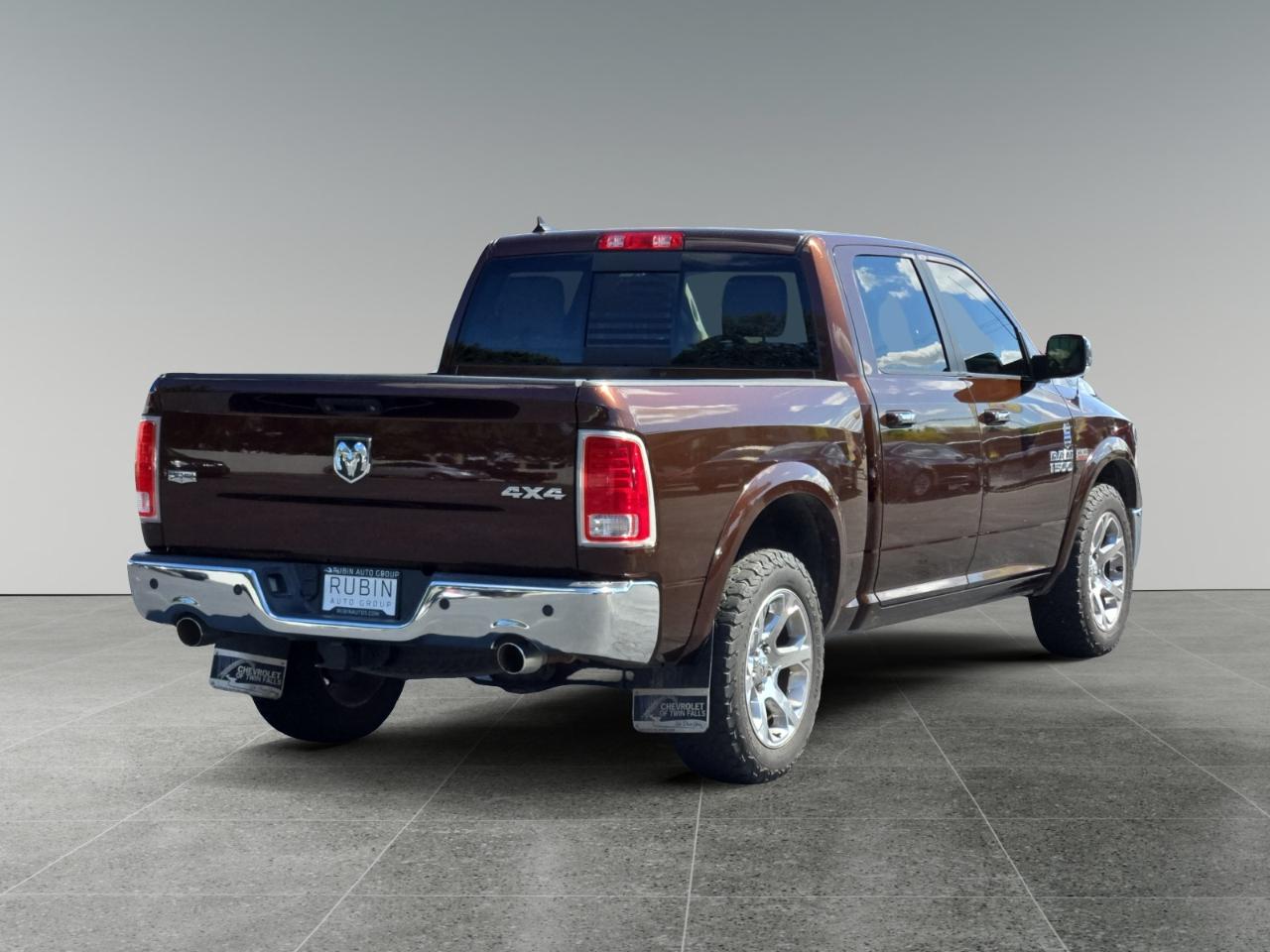 RAM 1500 Laramie Crew Cab SWB 4WD 2013