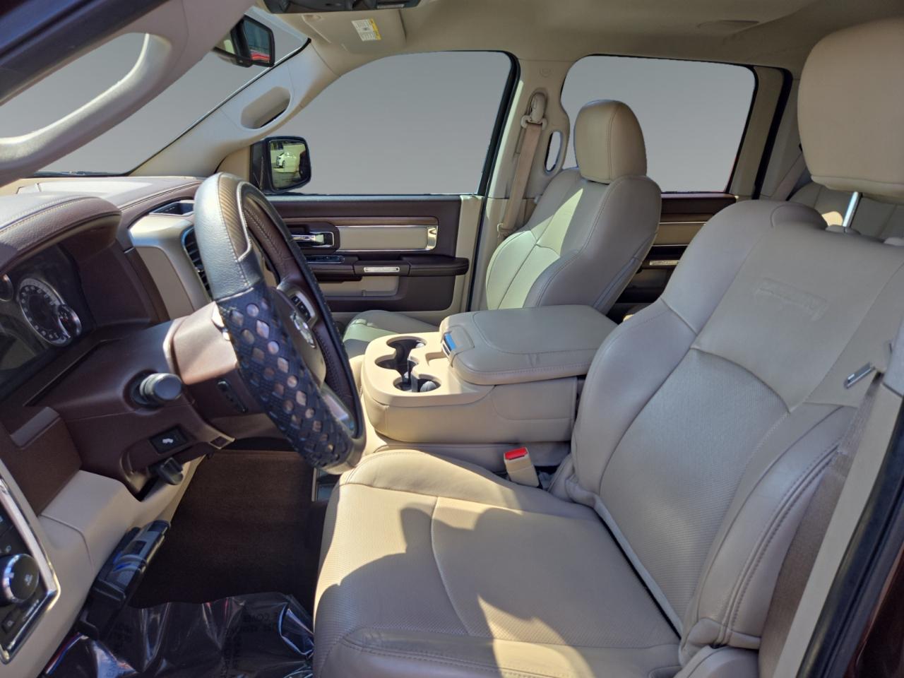 RAM 1500 Laramie Crew Cab SWB 4WD 2013