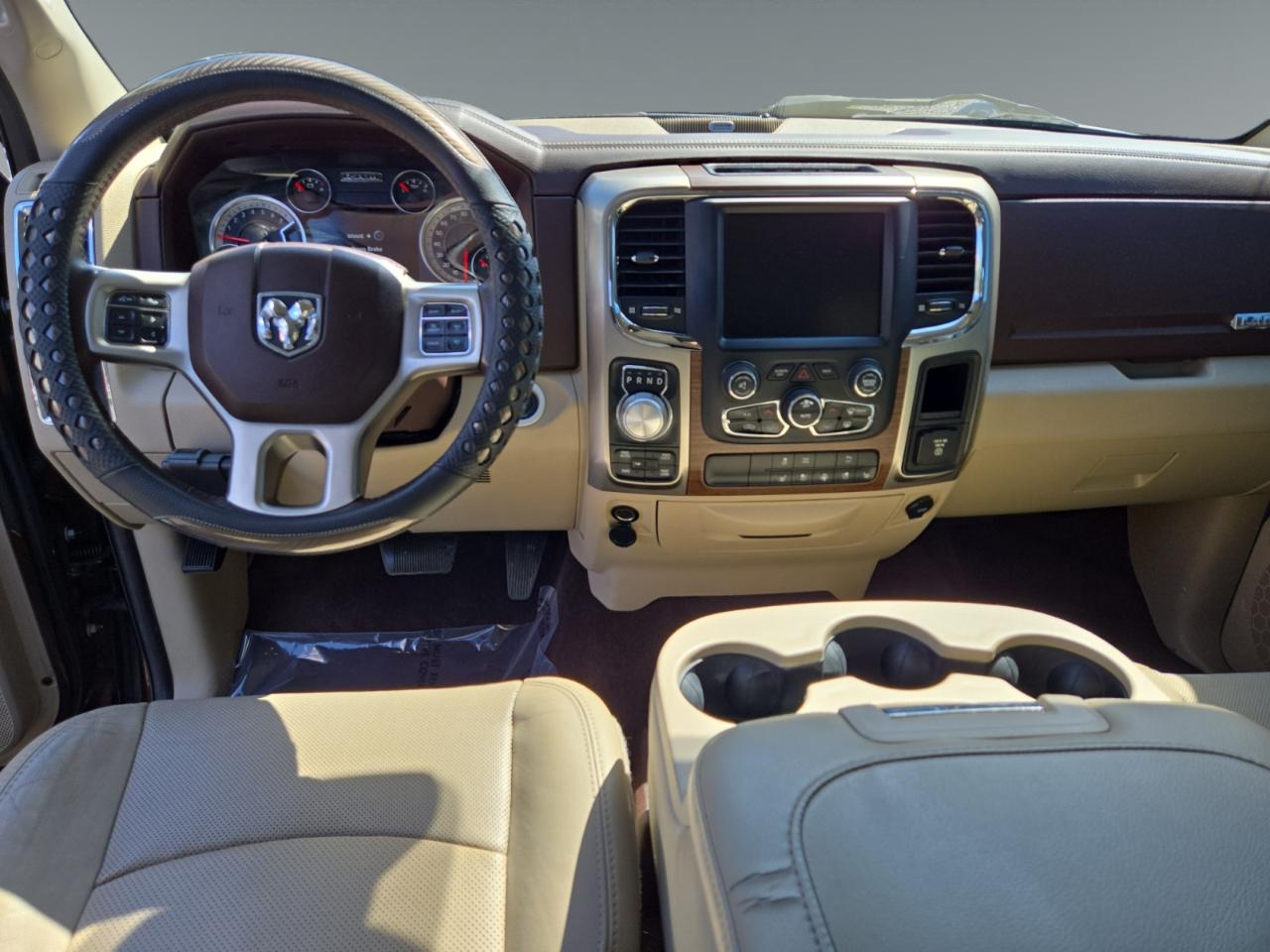 RAM 1500 Laramie Crew Cab SWB 4WD 2013