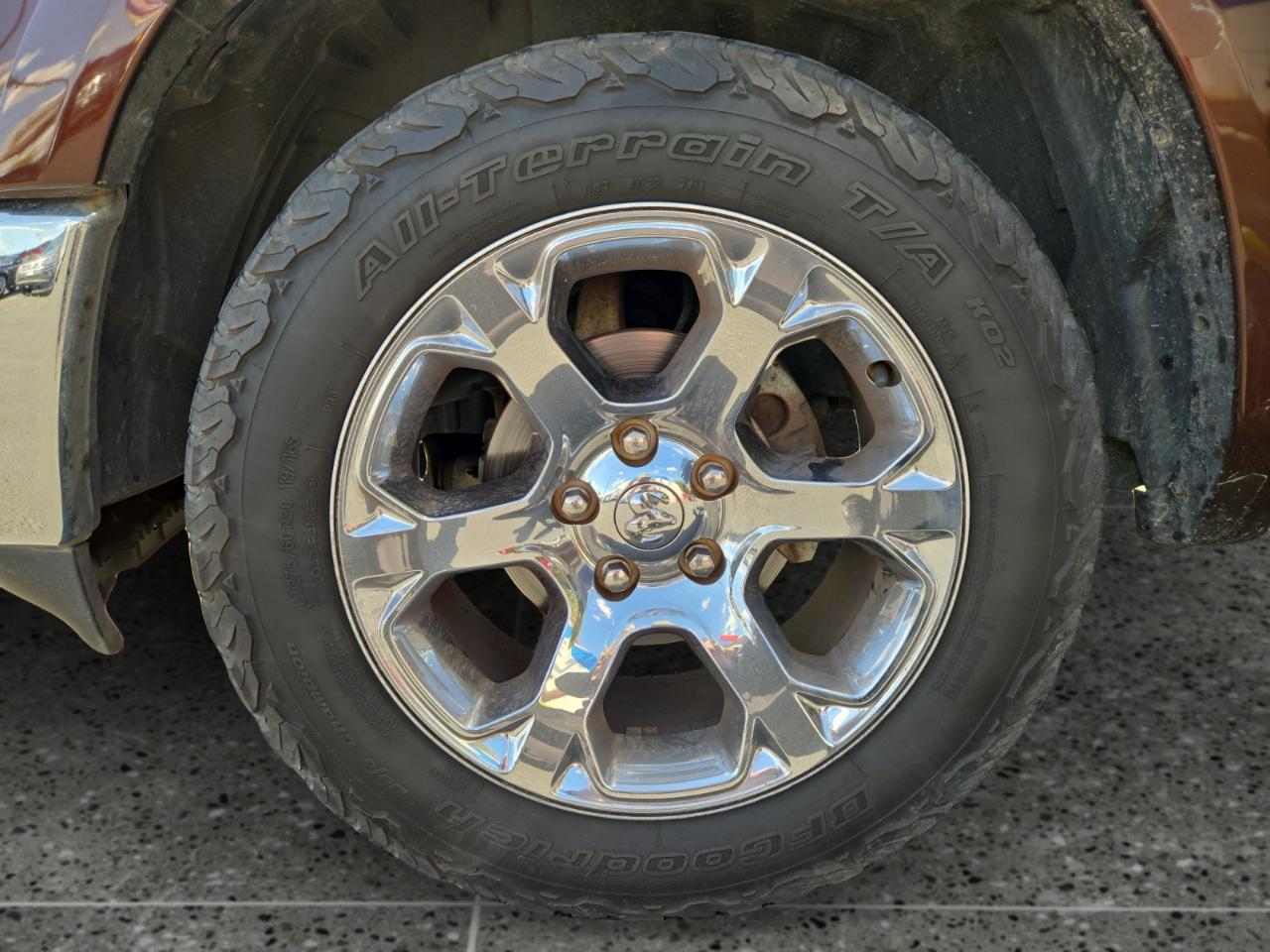 RAM 1500 Laramie Crew Cab SWB 4WD 2013