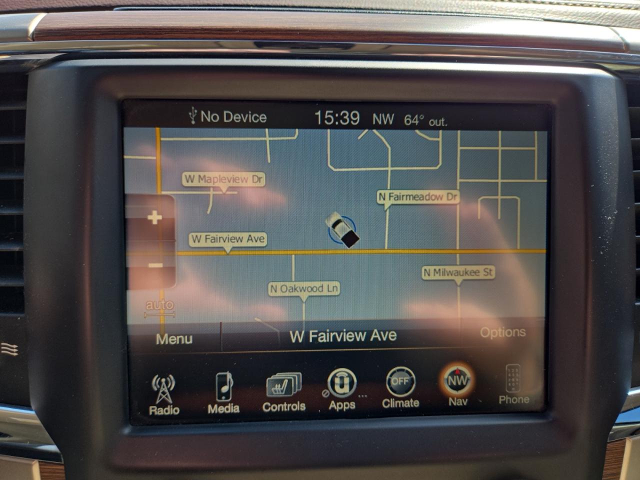 RAM 1500 Laramie Crew Cab SWB 4WD 2013