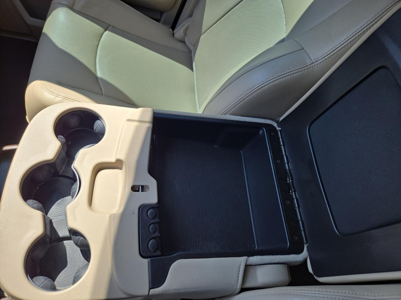 RAM 1500 Laramie Crew Cab SWB 4WD 2013