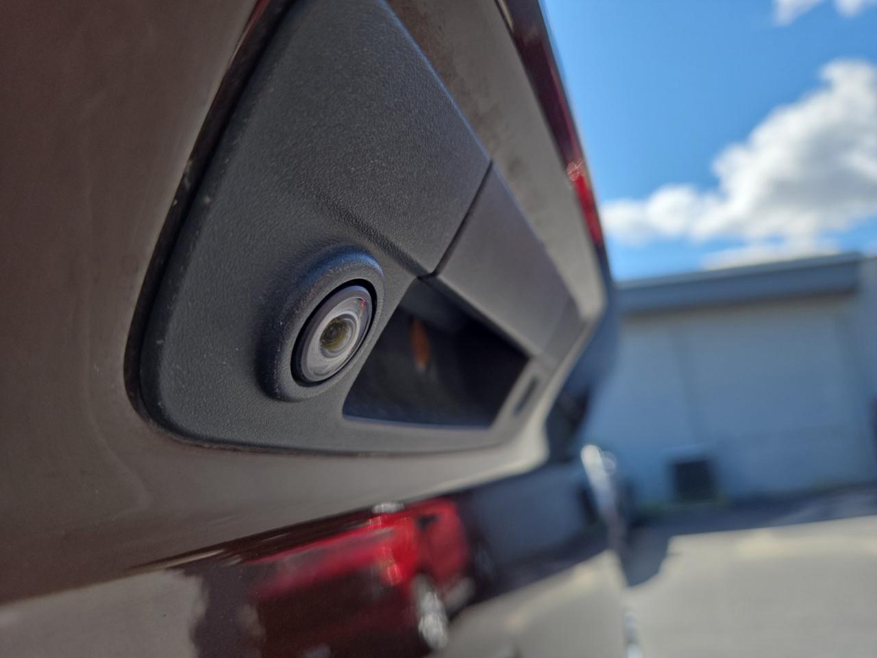 RAM 1500 Laramie Crew Cab SWB 4WD 2013