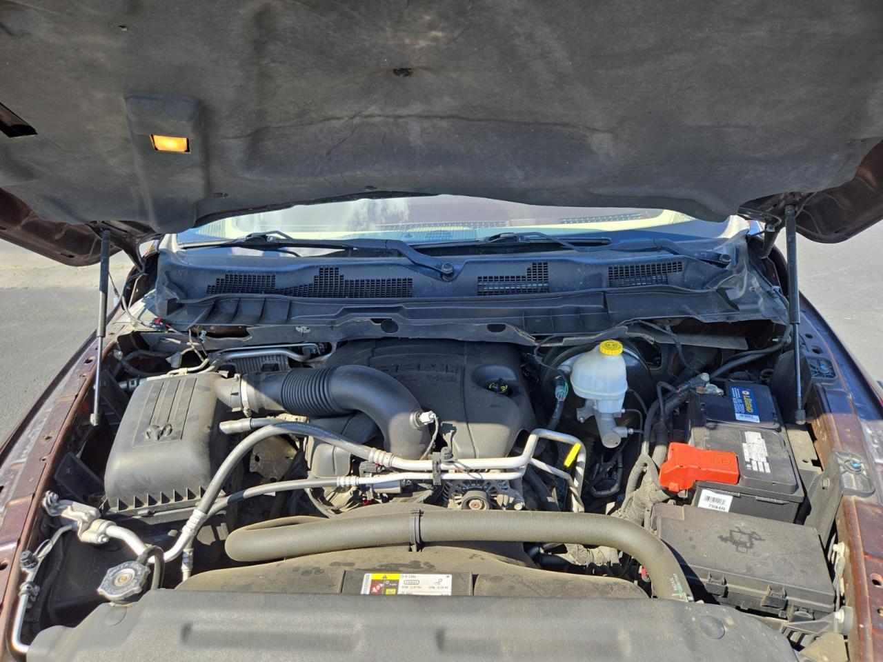 RAM 1500 Laramie Crew Cab SWB 4WD 2013