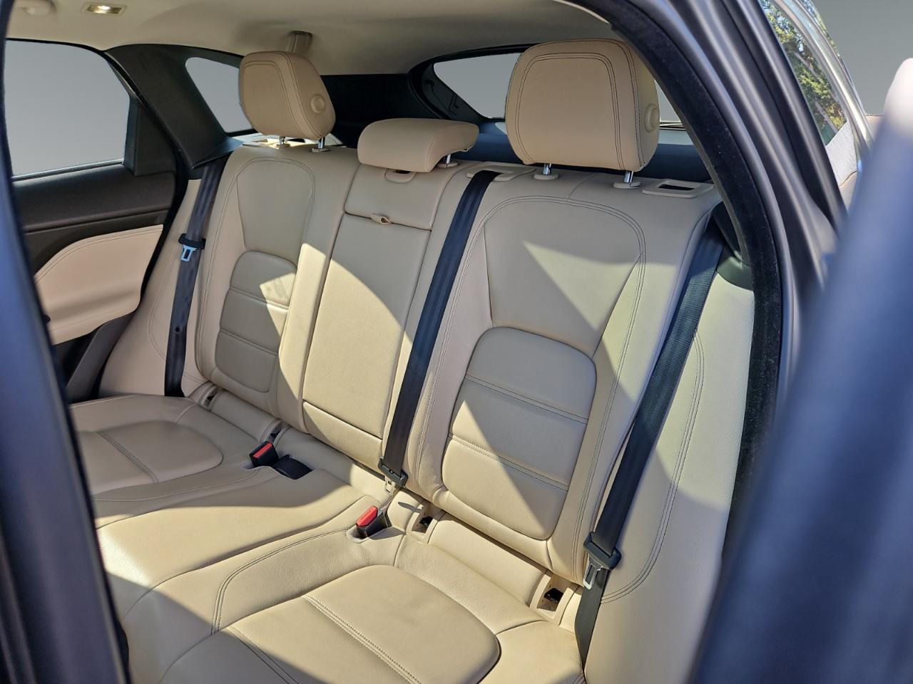 Jaguar F-Pace 35t Prestige 2017