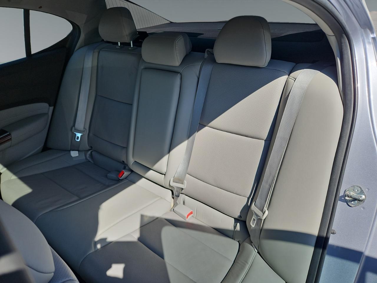 Acura TLX 8-Spd DCT w/Technology Package 2015