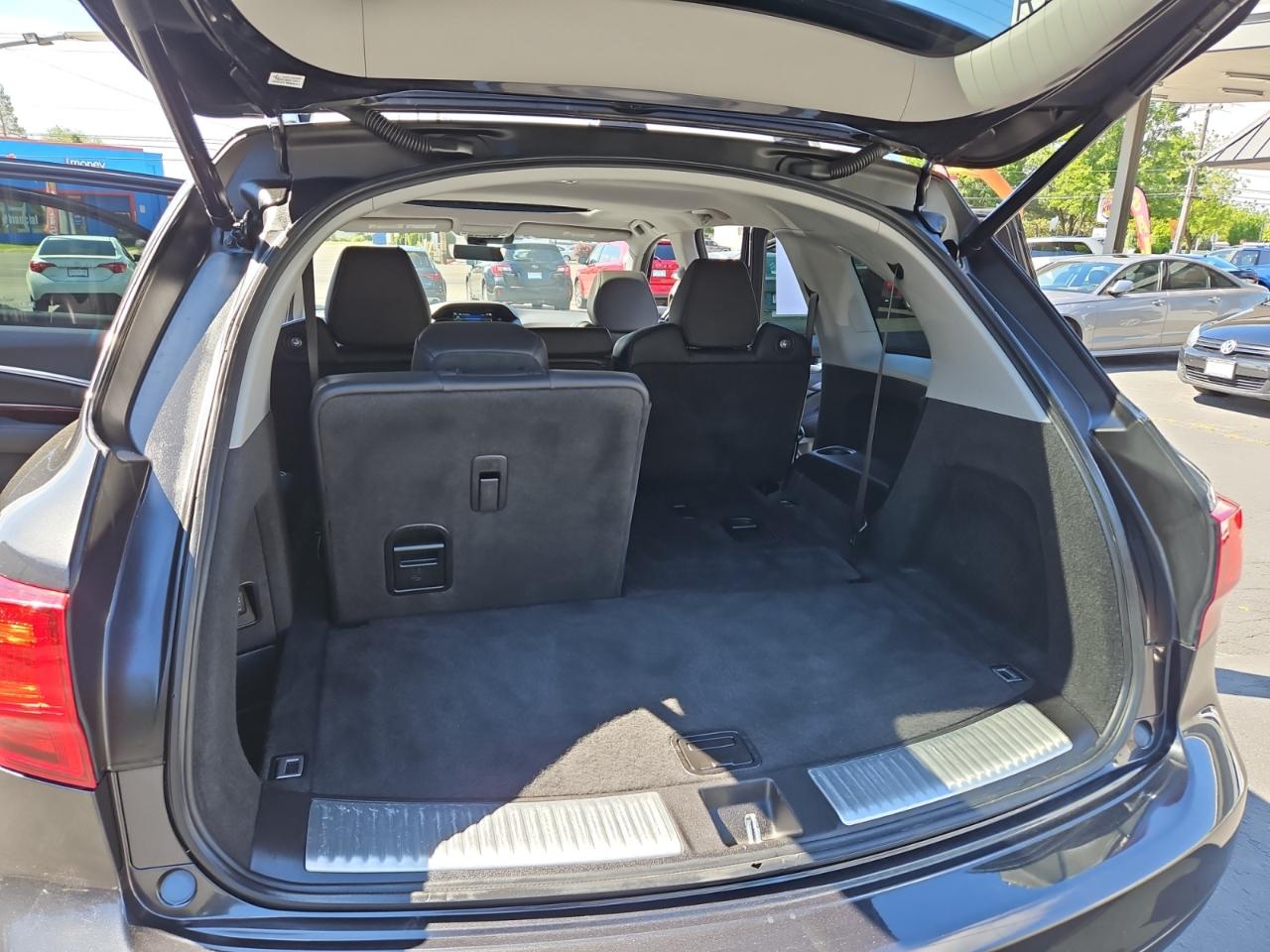 Acura MDX SH-AWD 9-Spd AT w/Tech Package 2016