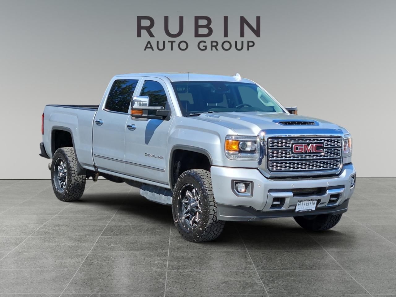 2018 GMC Sierra 4WD Crew Cab Standard Box Denali's photo