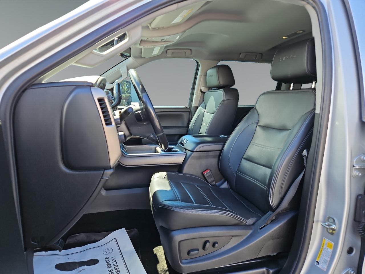GMC Sierra 2500HD Denali Crew Cab 4WD 2018