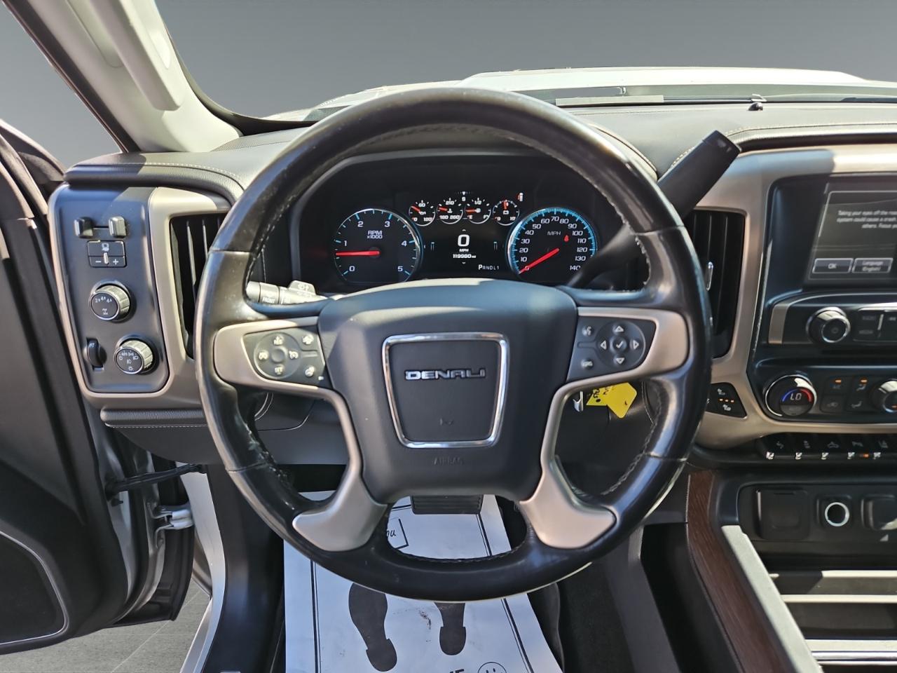 GMC Sierra 2500HD Denali Crew Cab 4WD 2018