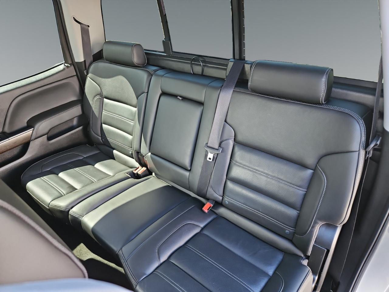 GMC Sierra 2500HD Denali Crew Cab 4WD 2018