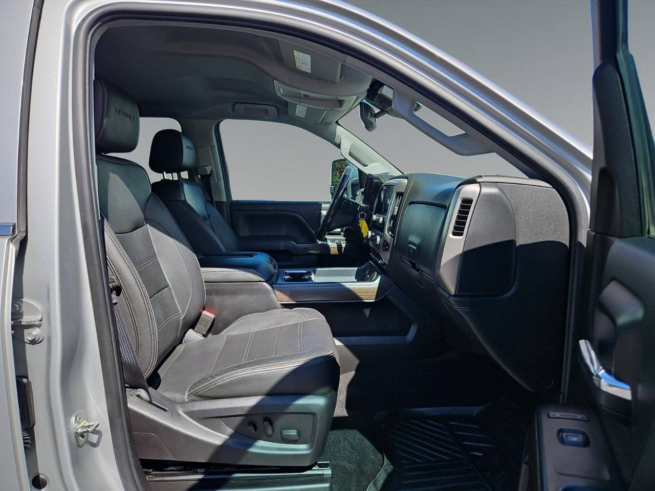 GMC Sierra 2500HD Denali Crew Cab 4WD 2018
