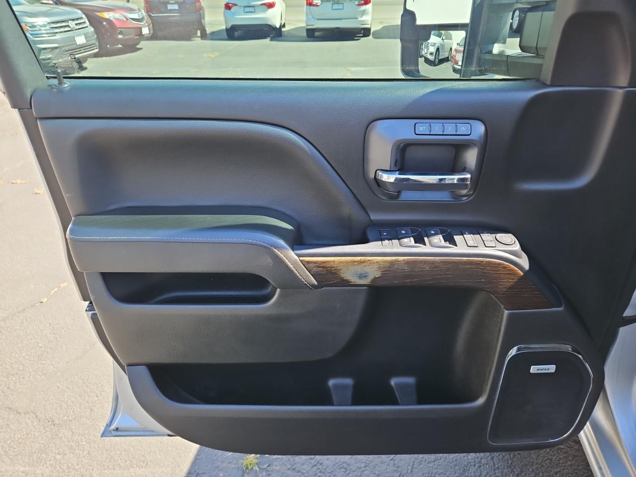 GMC Sierra 2500HD Denali Crew Cab 4WD 2018