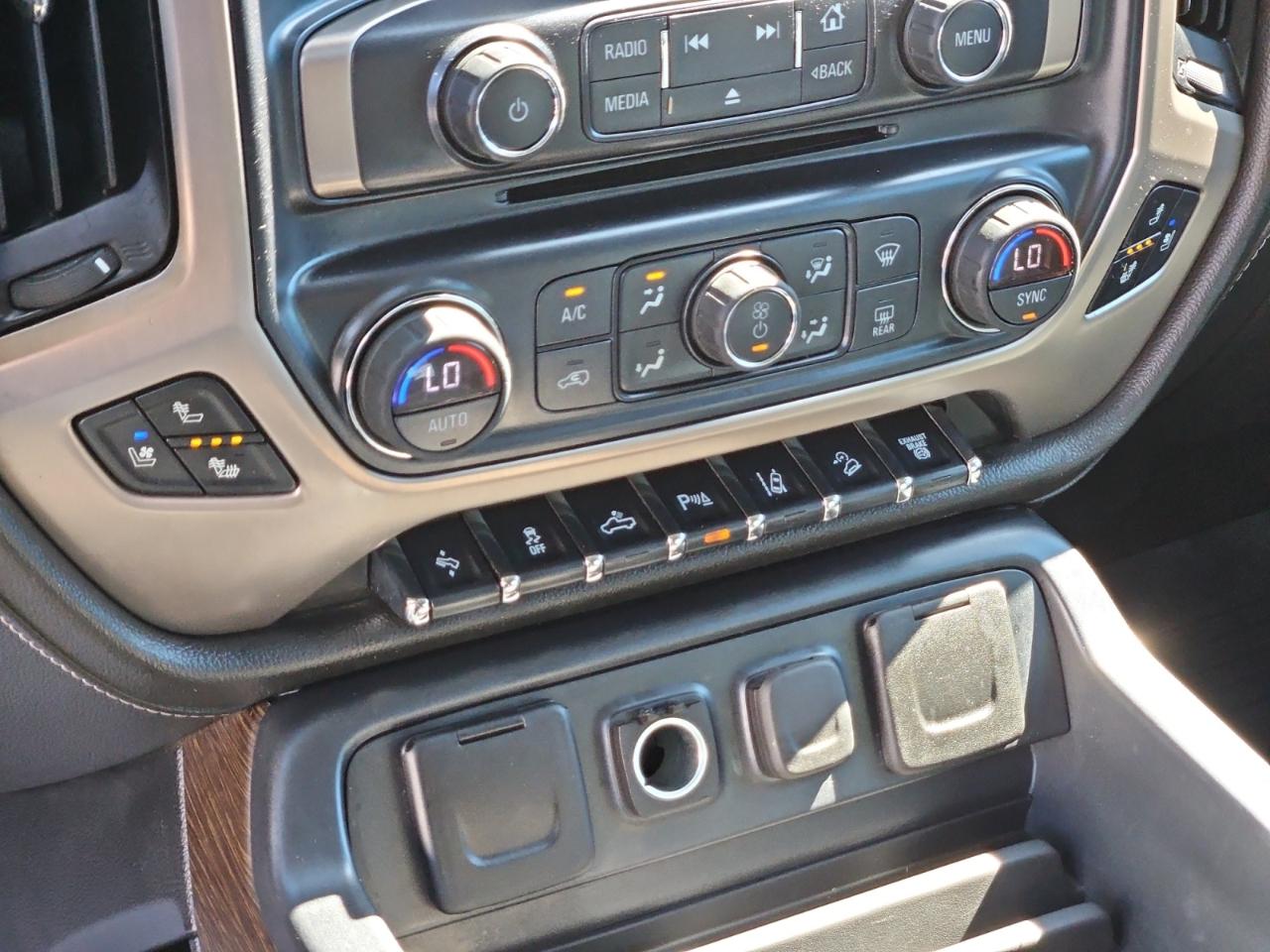 GMC Sierra 2500HD Denali Crew Cab 4WD 2018