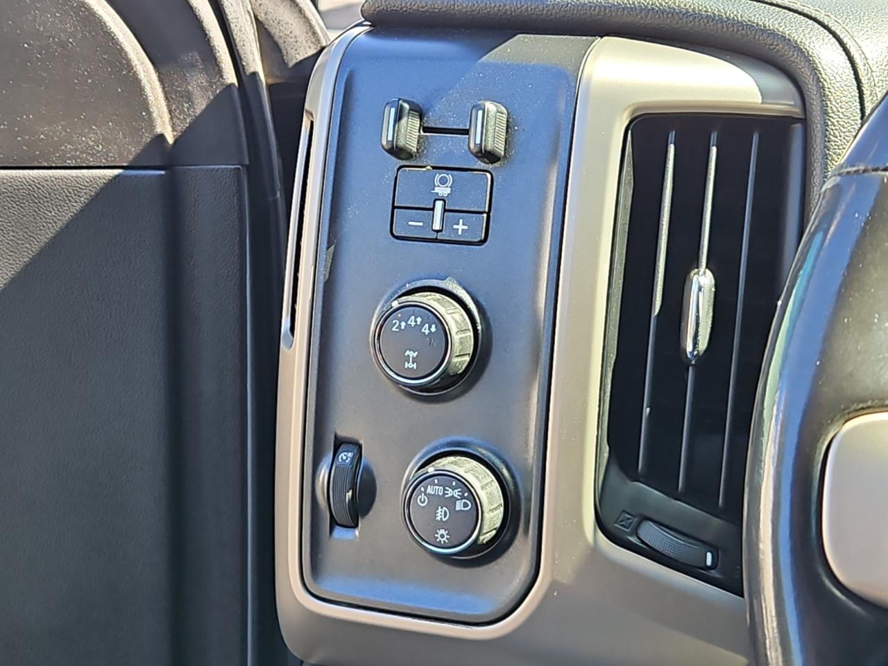 GMC Sierra 2500HD Denali Crew Cab 4WD 2018