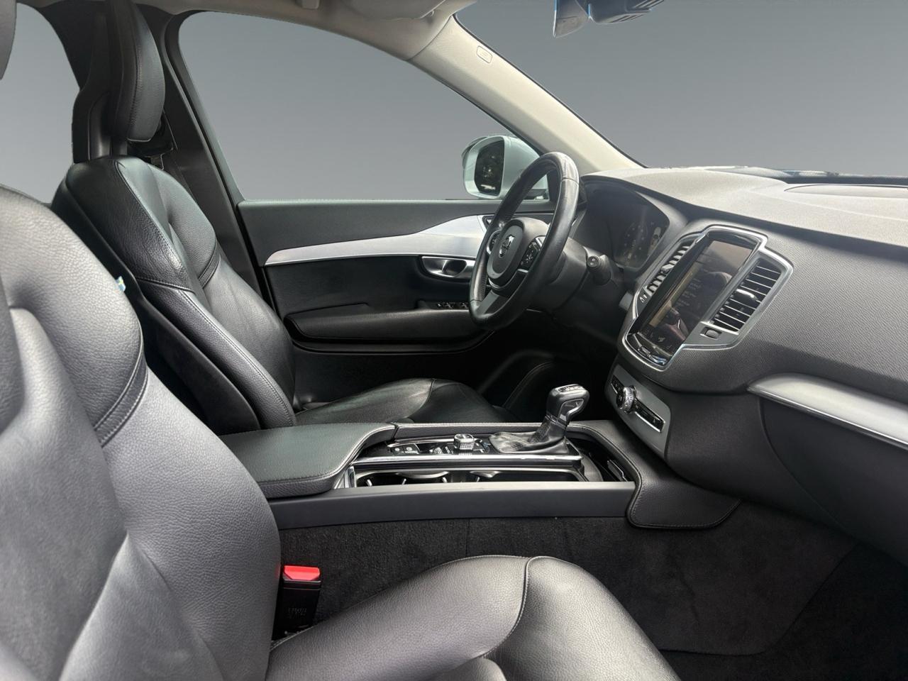 Volvo XC90 T6 Momentum AWD 2017