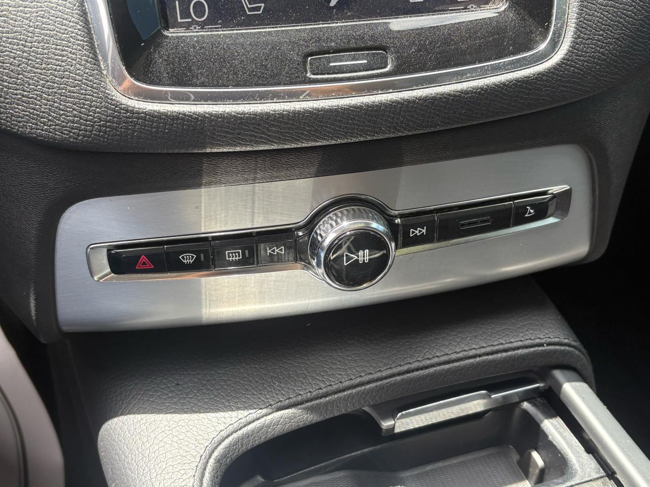 Volvo XC90 T6 Momentum AWD 2017