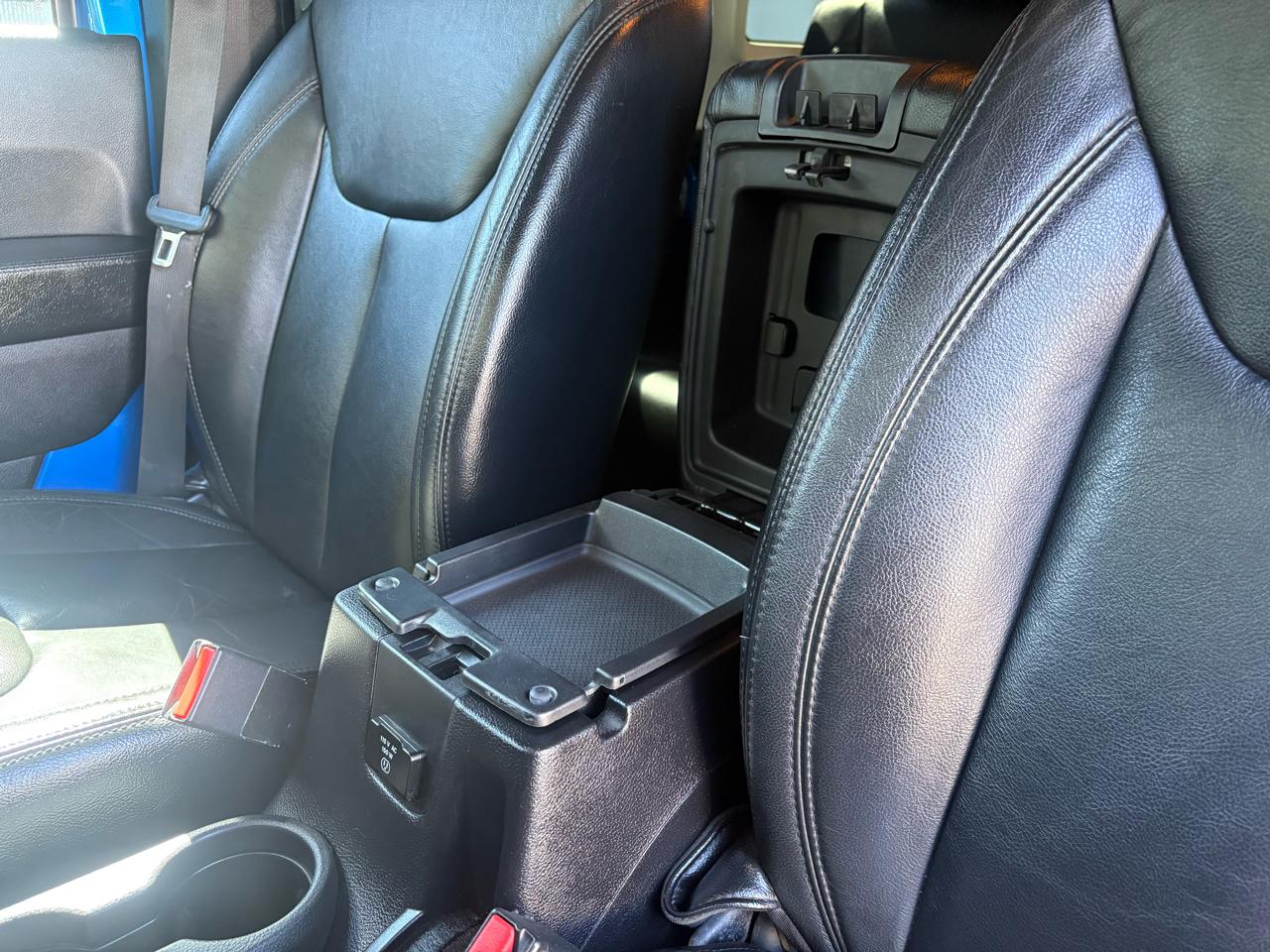 Jeep Wrangler Unlimited Sahara 4WD 2015