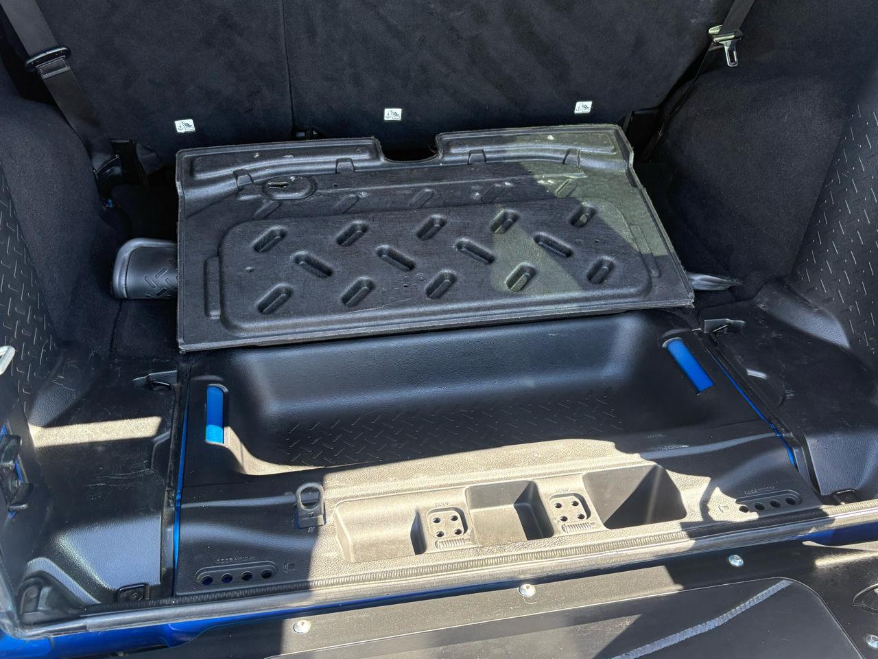 Jeep Wrangler Unlimited Sahara 4WD 2015