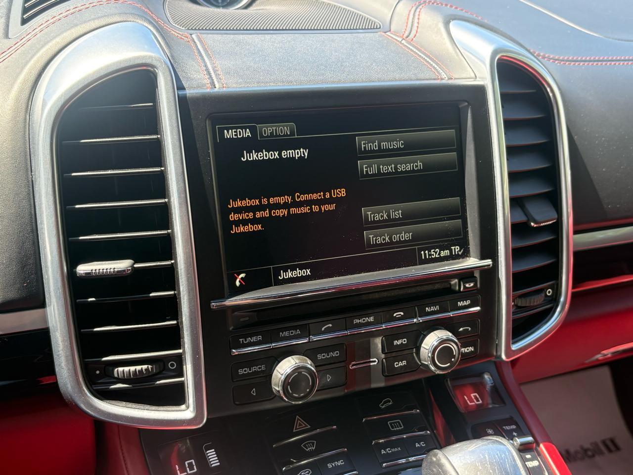 Porsche Cayenne GTS 2016