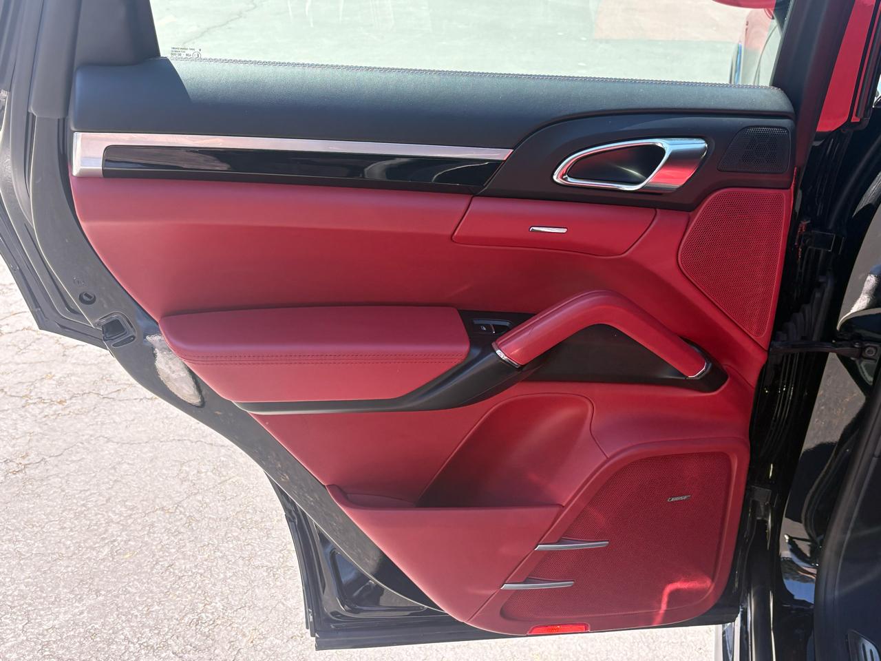 Porsche Cayenne GTS 2016