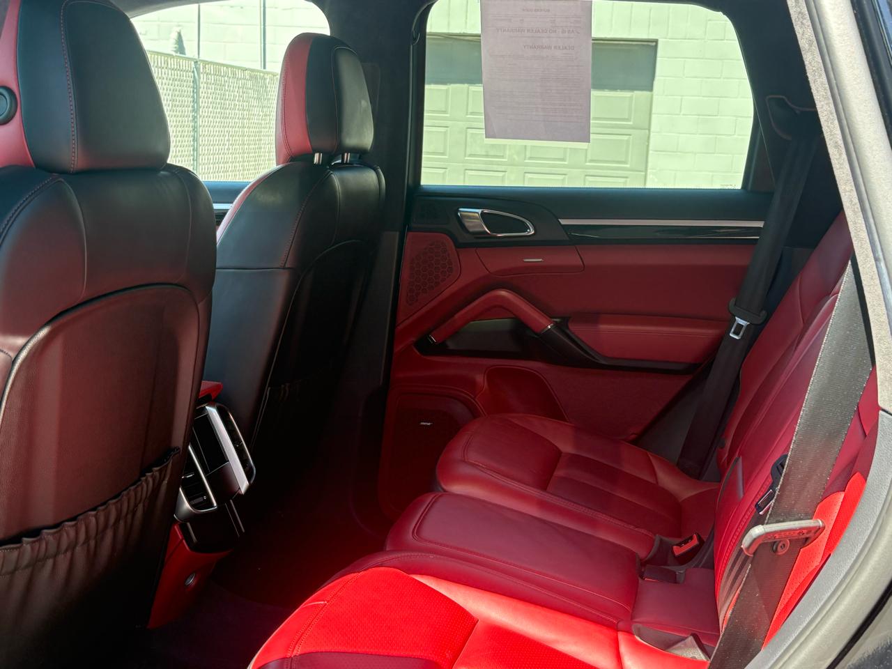 Porsche Cayenne GTS 2016