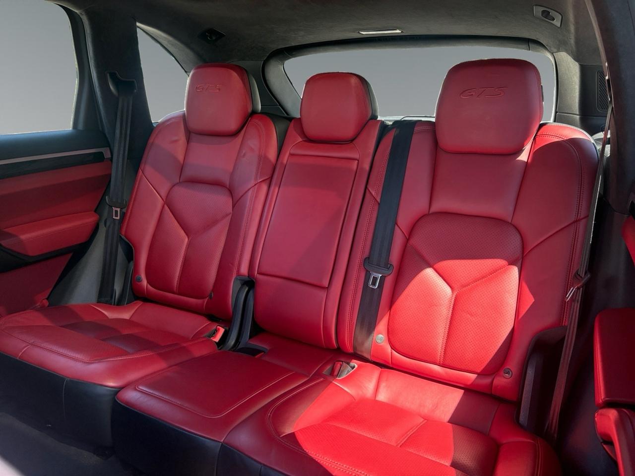 Porsche Cayenne GTS 2016