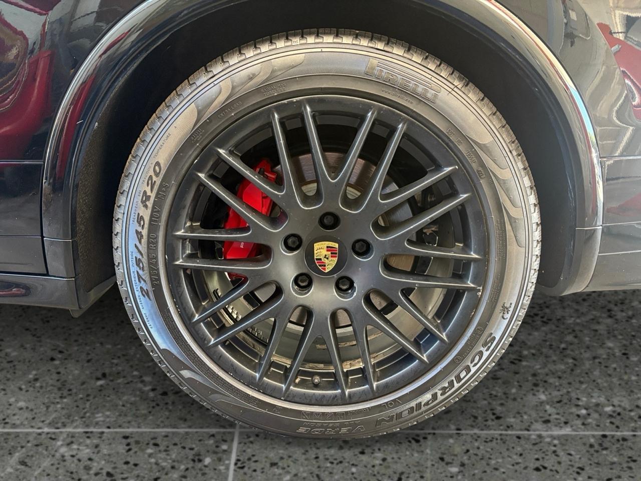 Porsche Cayenne GTS 2016
